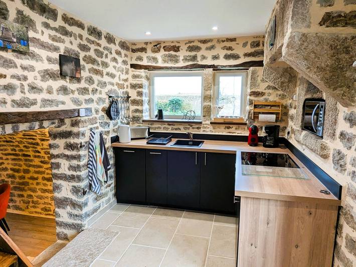 Gîte pour 2 personnes, avec Jacuzzi et Terrasse ainsi que Jardin et Sauna à Marmeaux