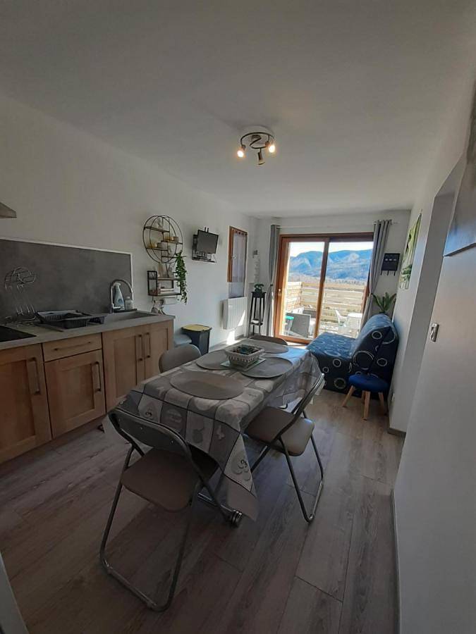 Gîte pour 5 personnes, avec piscine ainsi que vue et jardin à Seyne-les-Alpes - 3