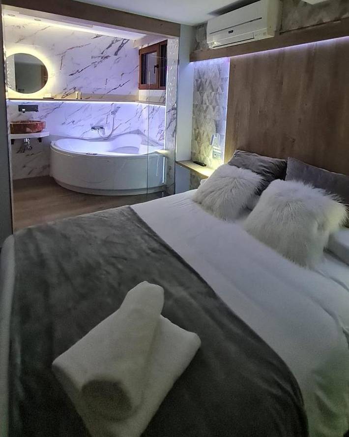 Apartamento de vacaciones para 6 personas, con terraza además de vistas y piscina, Se admiten mascotas - 1