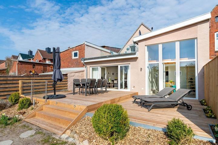 Ganze Ferienwohnung, Stadthaus Brüggemann - Ferienwohnung-4-Raum-01 in Husum, Nordfriesland