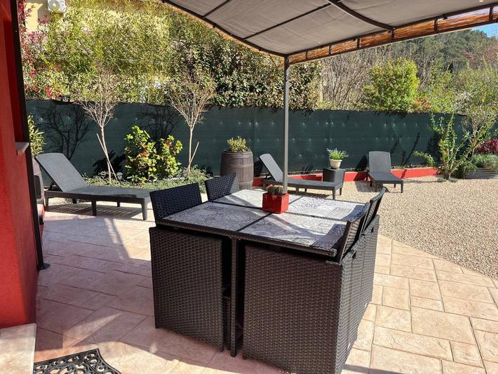 Location de vacances pour 4 personnes, avec jardin et vue à Méounes-lès-Montrieux - 4