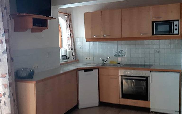Ferienwohnung für 6 Personen, mit Balkon und Terrasse sowie Garten und Sauna in Neustift im Stubaital - 4