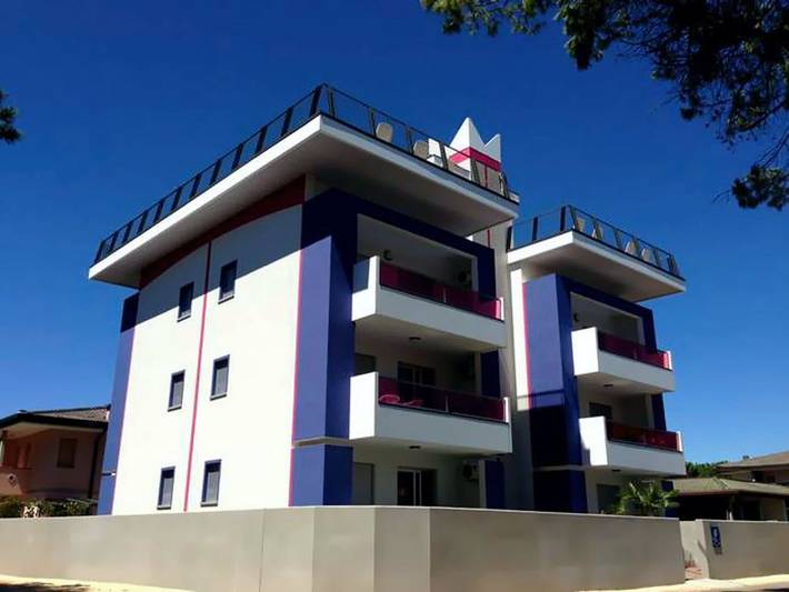 Ferienwohnung für 6 Personen, mit Pool und Balkon, kinderfreundlich
