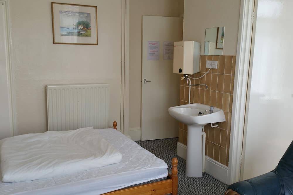 Entire apartment, 2 berth, first floor flat, Glen Villa 4 in Great Yarmouth, The Broads