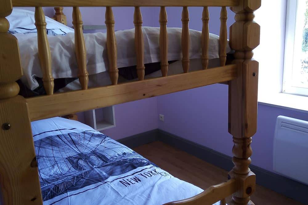 Appartement entier, Gite les Granites avec balcon à moins de 100m du lac in Lac de Gérardmer, Gérardmer