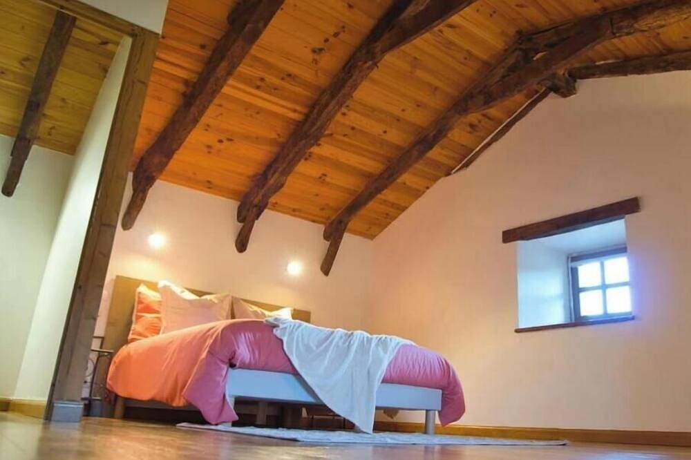 Cocon de Soie – Gîte 4★ avec piscine privée au cœur de l’Ardèche méridionale in Vesseaux, Parc naturel régional des Monts d'Ardèche