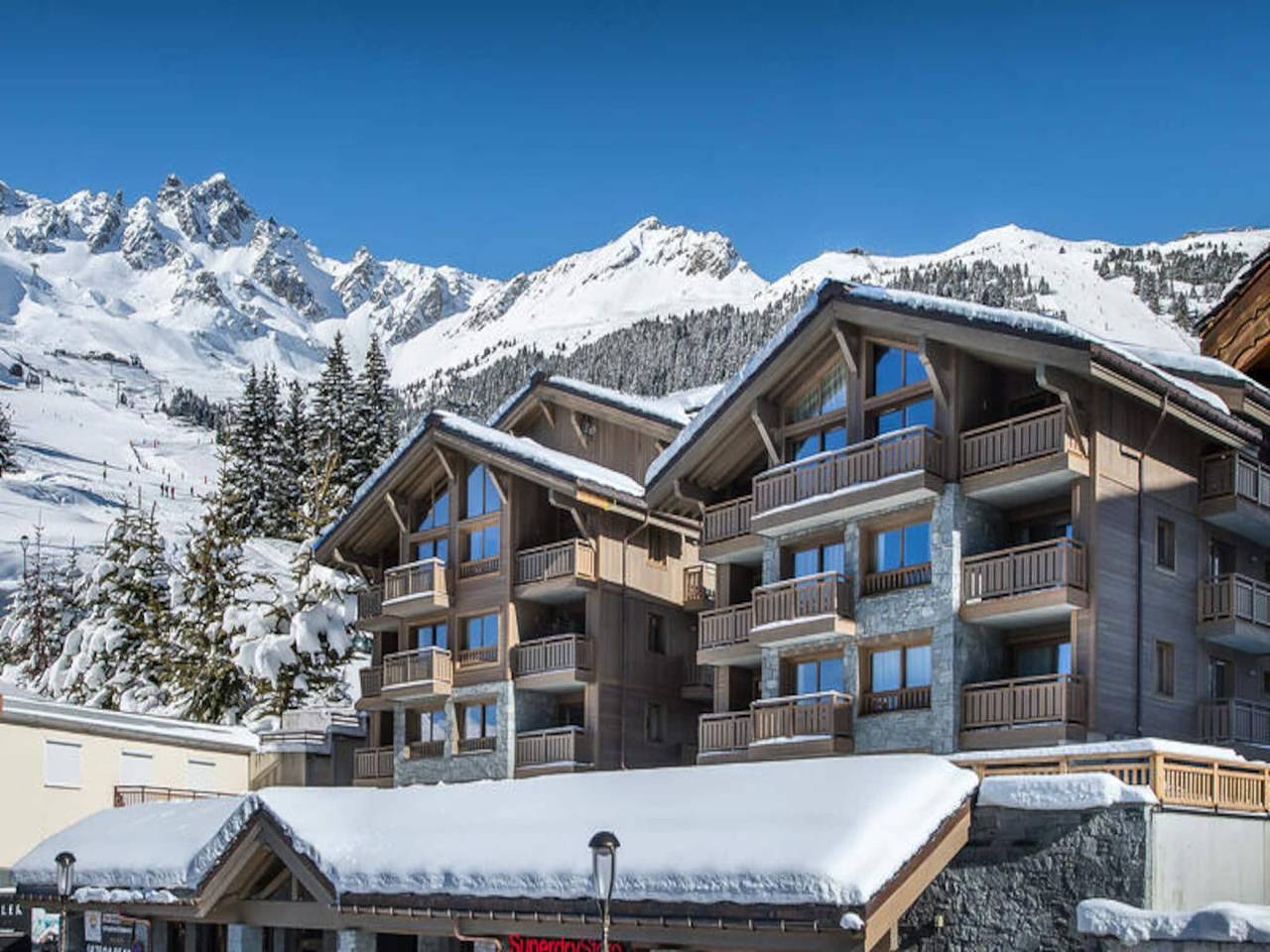Entire apartment, Aspen Lodge Residence in Courchevel 1650 (Moriond), Saint-Bon-Tarentaise