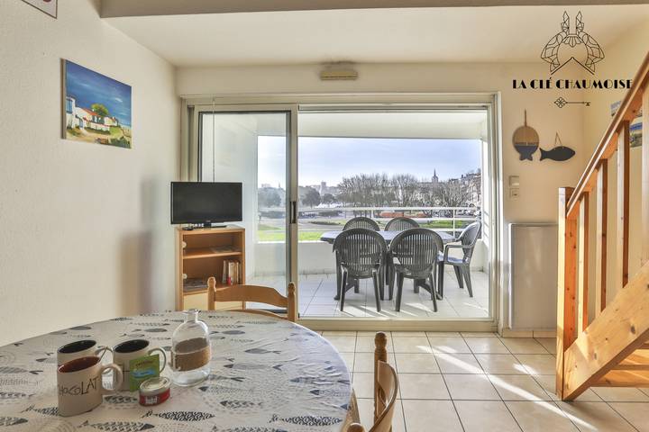 Gîte pour 4 personnes, avec terrasse dans Port Olona