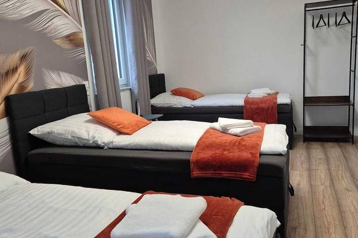 Ganze Wohnung, Luxsuite Still und Komfort Zoll Großer Balkon Tenderingssee in der Nähe in Dinslaken, Kreis Wesel