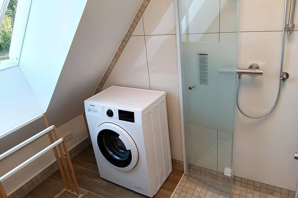 Ganze Wohnung, Ferienwohnung für 4 Gäste mit Balkon, Parkplatz und Nähe Leipziger Neuseenland in Pegau, Burgenlandkreis