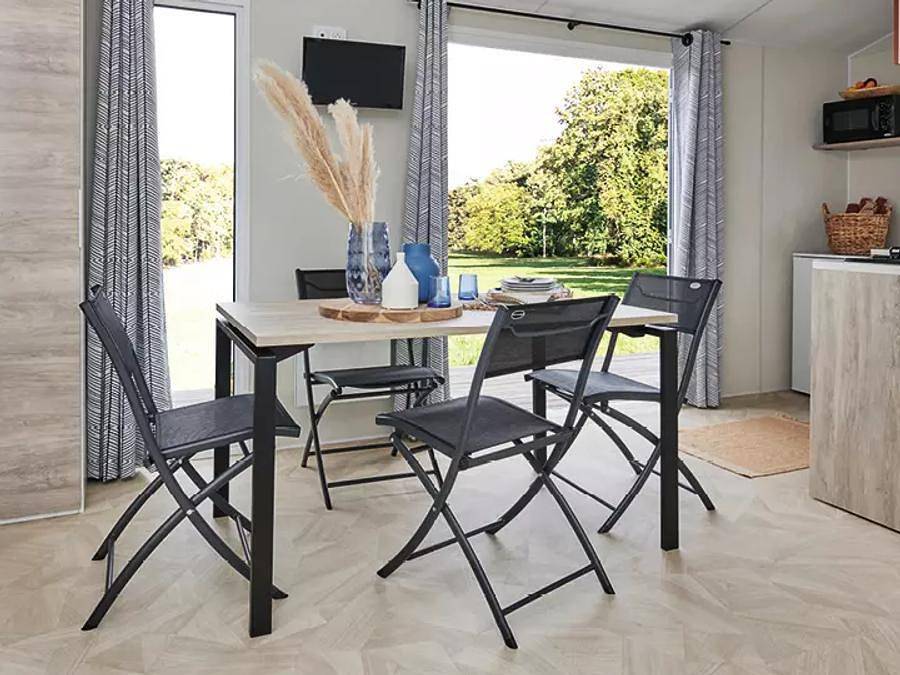 Camping Maeva Escapades de La Geres - Mobilhome 4 personnes - Mobil-home Bahia 3 Pièces 4 Personnes + Tv in Surgères, Région de Rochefort