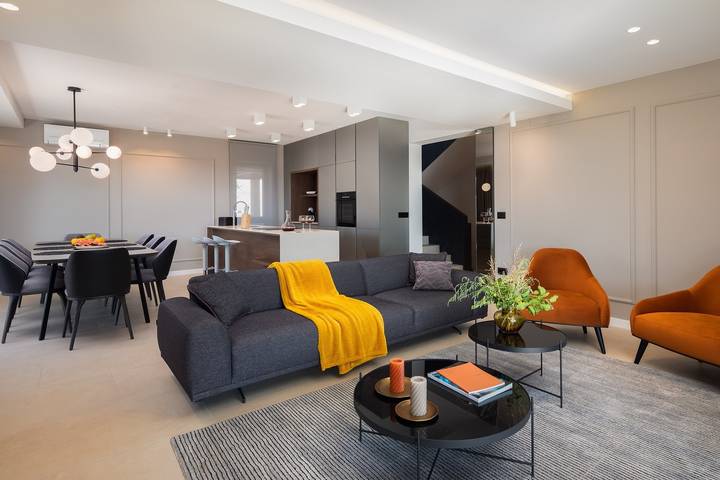Villa für 10 Personen, mit Balkon/Terrasse und Garten sowie Pool und Sauna in Kroatien - 4