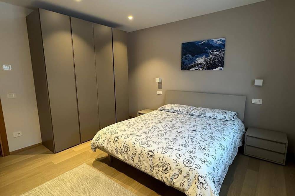 Ganze Wohnung, 60sqm apartment just 10 minutes walk from the sellaronda trail in Buchenstein, Dolomiti Superski