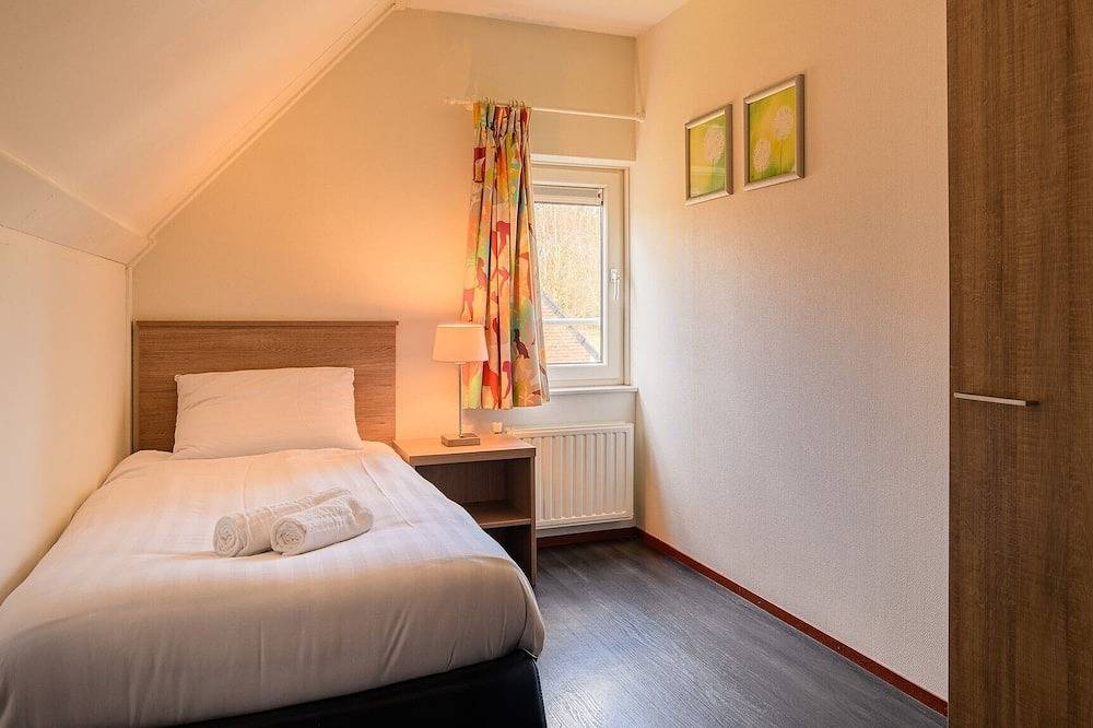 Vrijstaande bungalow voor 6 personen in Hoeven, Halderberge