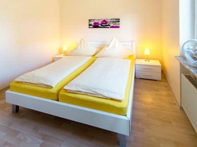 Ferienhaus für 2 Personen, mit Terrasse und Garten sowie Ausblick in Neuharlingersiel - 2
