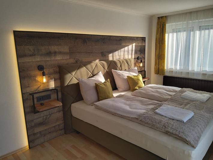 Ferienwohnung für 4 Personen, mit Balkon und Terrasse sowie Ausblick in Tiefgraben