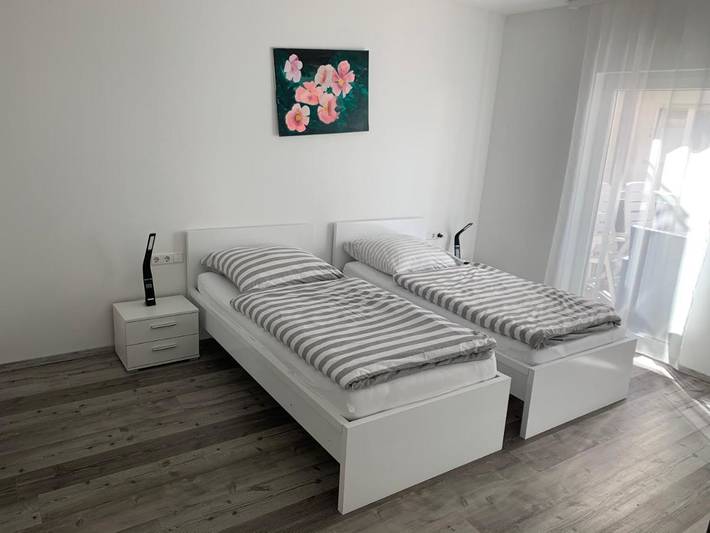 Ferienwohnung für 5 Personen, mit Balkon und Terrasse sowie Ausblick in Heilbronn - 3