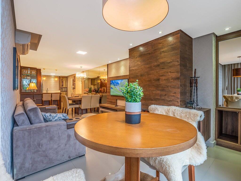 Ganze Wohnung, Luxuriöse Wohnung mit Blick auf die Stadt in der Nähe von Lago Negro. in Gramado, Rio Grande do Sul