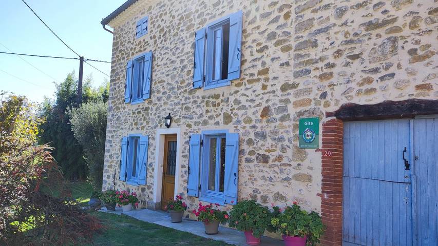 Gîte pour 6 personnes, avec jardin et terrasse, animaux acceptés