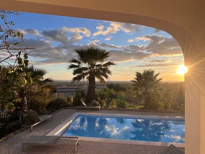 Location de vacances pour 4 personnes, avec Terrasse et Jardin dans Estoi