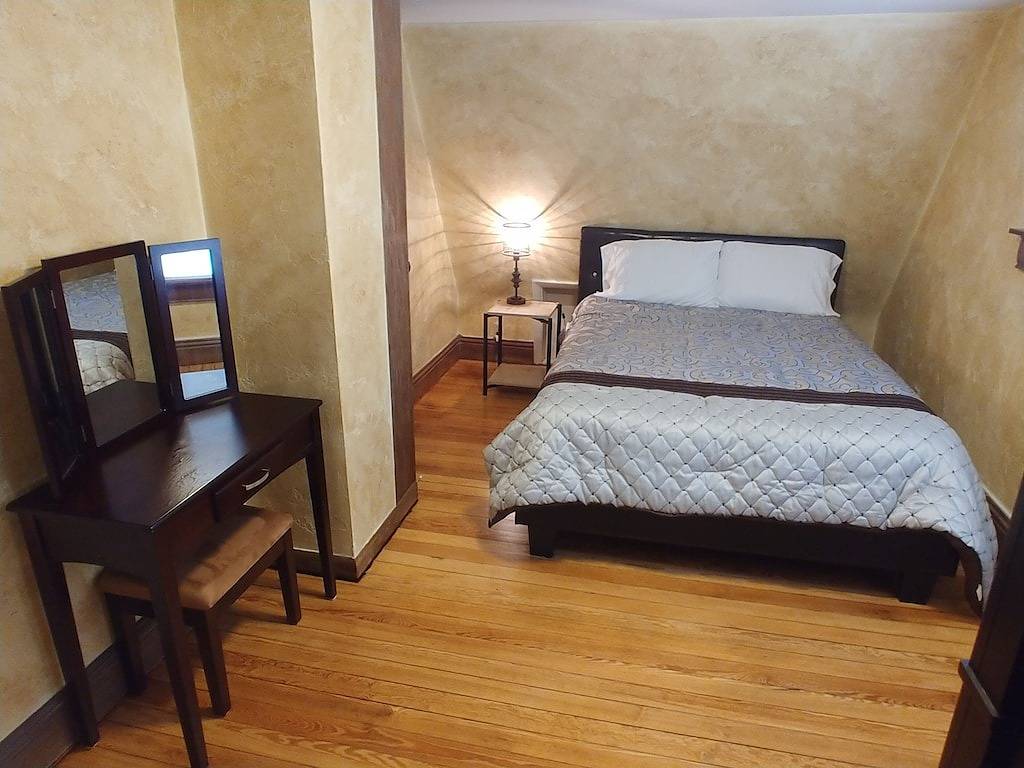 Schönes Haus in der Innenstadt und von Colorado College. Neue Einrichtung & Sauber! in Colorado Springs, El Paso County (CO)