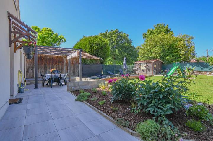 Gîte pour 6 personnes, avec Terrasse et Jardin