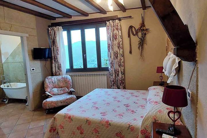 Gîte pour 4 personnes, avec jardin, animaux acceptés à Lucinasco - 2