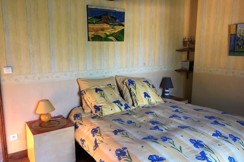 Beautiful house of 315 m² in a 4000 m² park with swimming pool 3 minutes from Périgueux in Champcevinel, Périgord Blanc