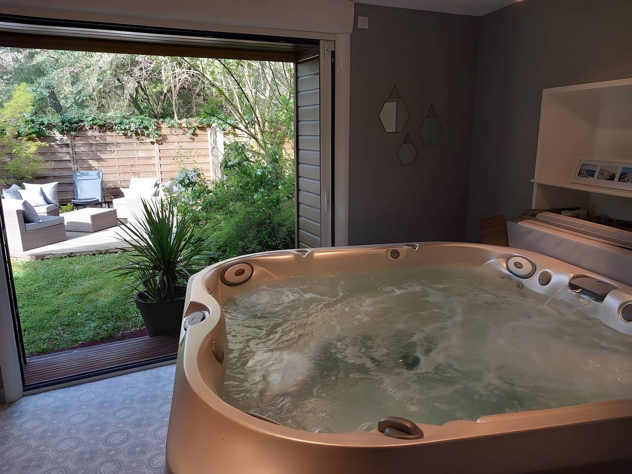 Maison de vacances  Le Moulin Du Boisseau Avec Spa' avec terrasses privées, Wi-Fi et climatisation in Vinon, Région de Bourges