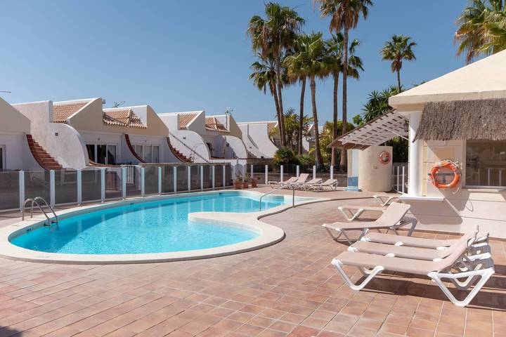 Ferienwohnung für 7 Personen, mit Balkon/Terrasse und Pool, kinderfreundlich - 1