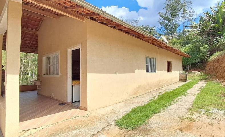 Casas e apartamentos de temporada para 7 pessoas, com vista e balcão em São José dos Campos