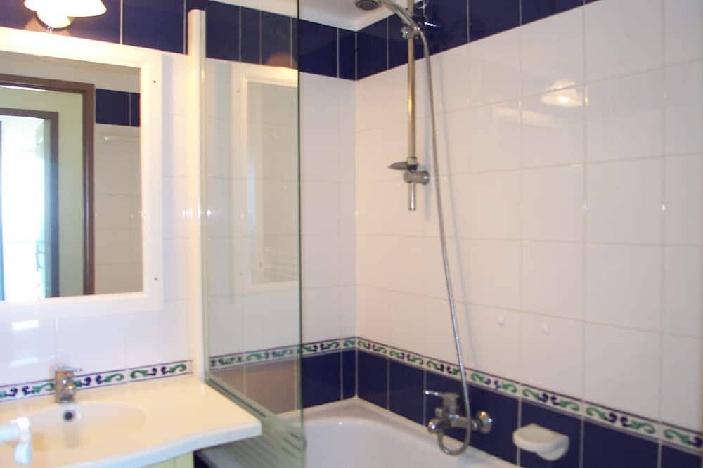 Appartement entier, Situation exceptionnelle pour cet appartement en front de mer in Douarnenez, Région de Quimper