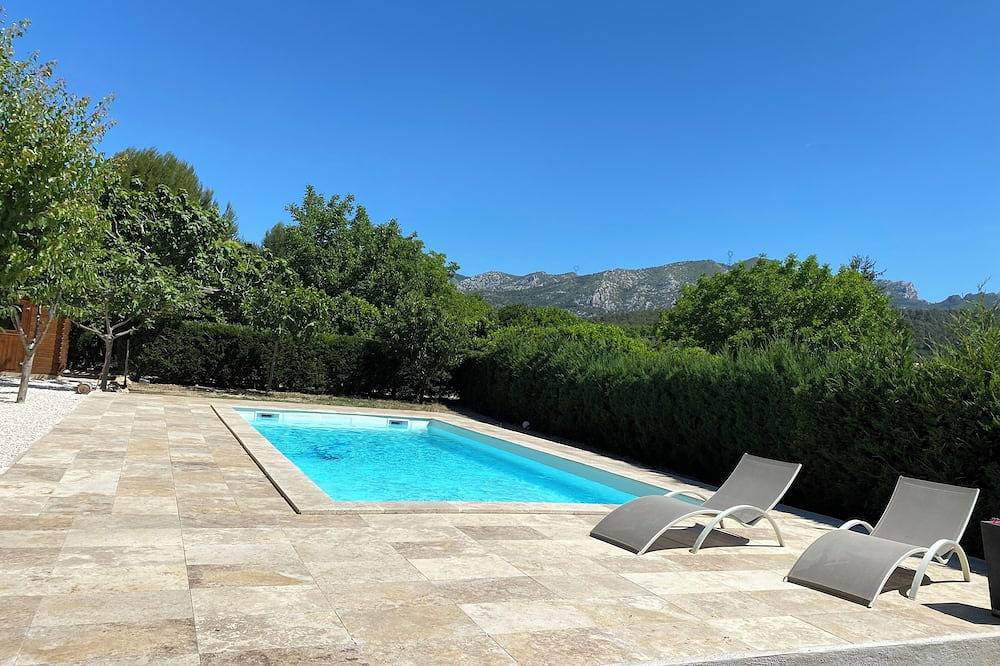 Appartement entier, Appart de Vacances T3 avec piscine privée à Gémenos in Gémenos, Côte méditerranéenne (France)