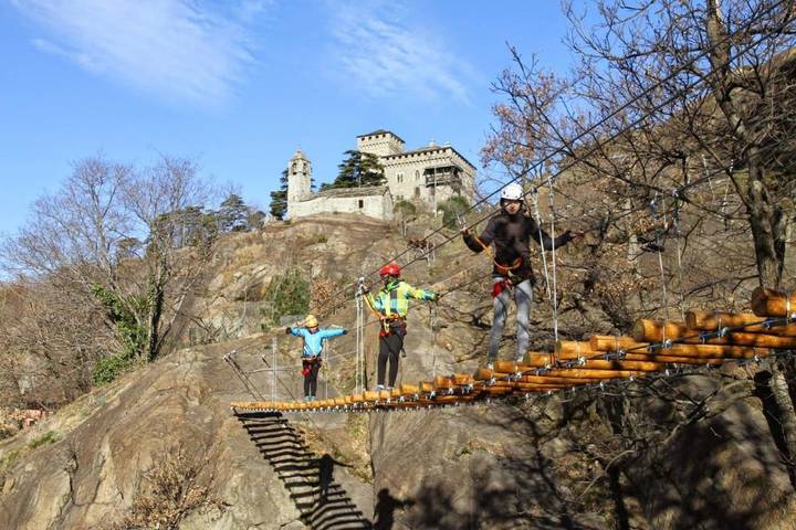 Hôtel pour 2 personnes, avec terrasse dans Pont-Saint-Martin (Aosta) - 2