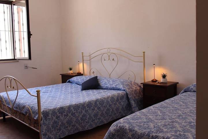 Casa vacanza per 5 persone, con giardino e terrazza, con animali domestici in Specchiarica
