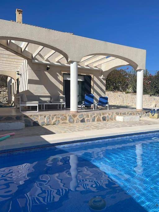 Villa para 6 pessoas, com jardim e piscina - 1