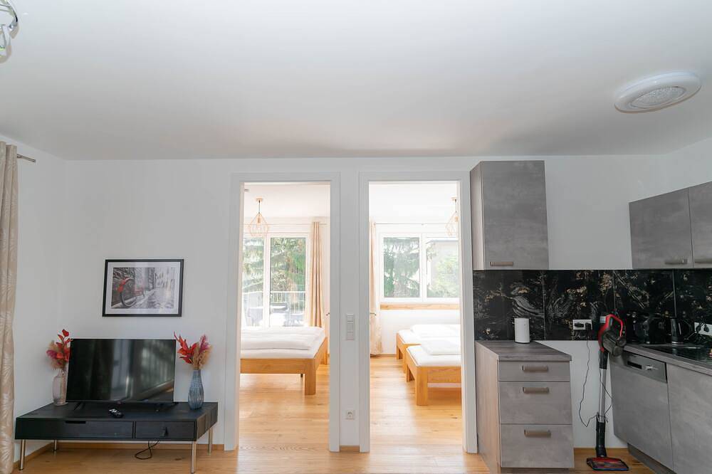 Ganze Wohnung, Luxurious apartment with big balcony near city center in Floridsdorf, Wien