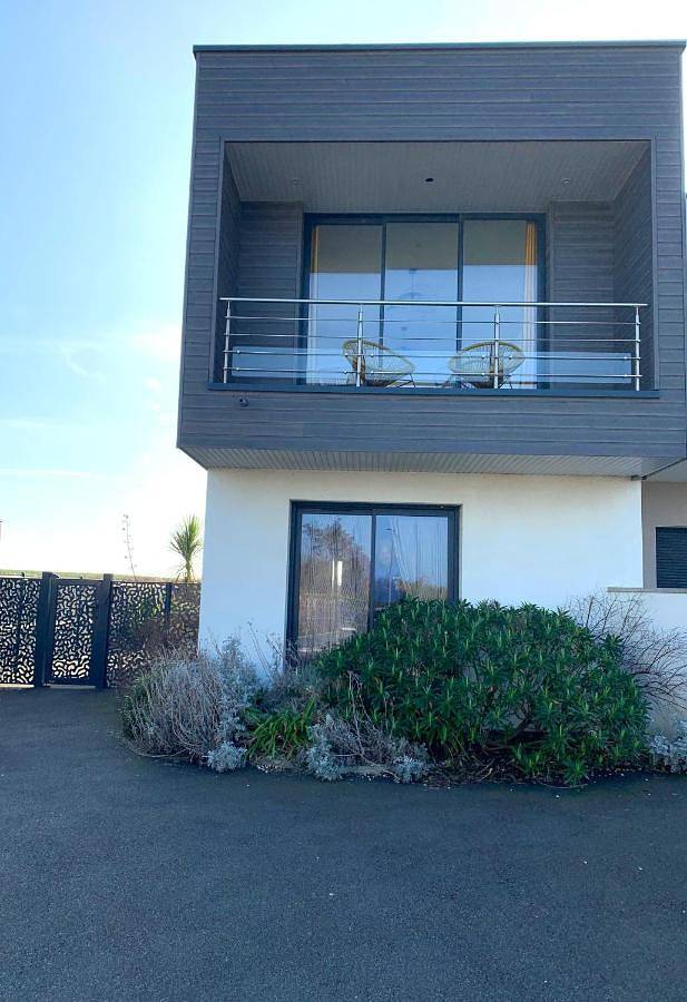 Gîte pour 6 personnes, avec jardin et vue, animaux acceptés à Saint-Côme-de-Fresné - 3