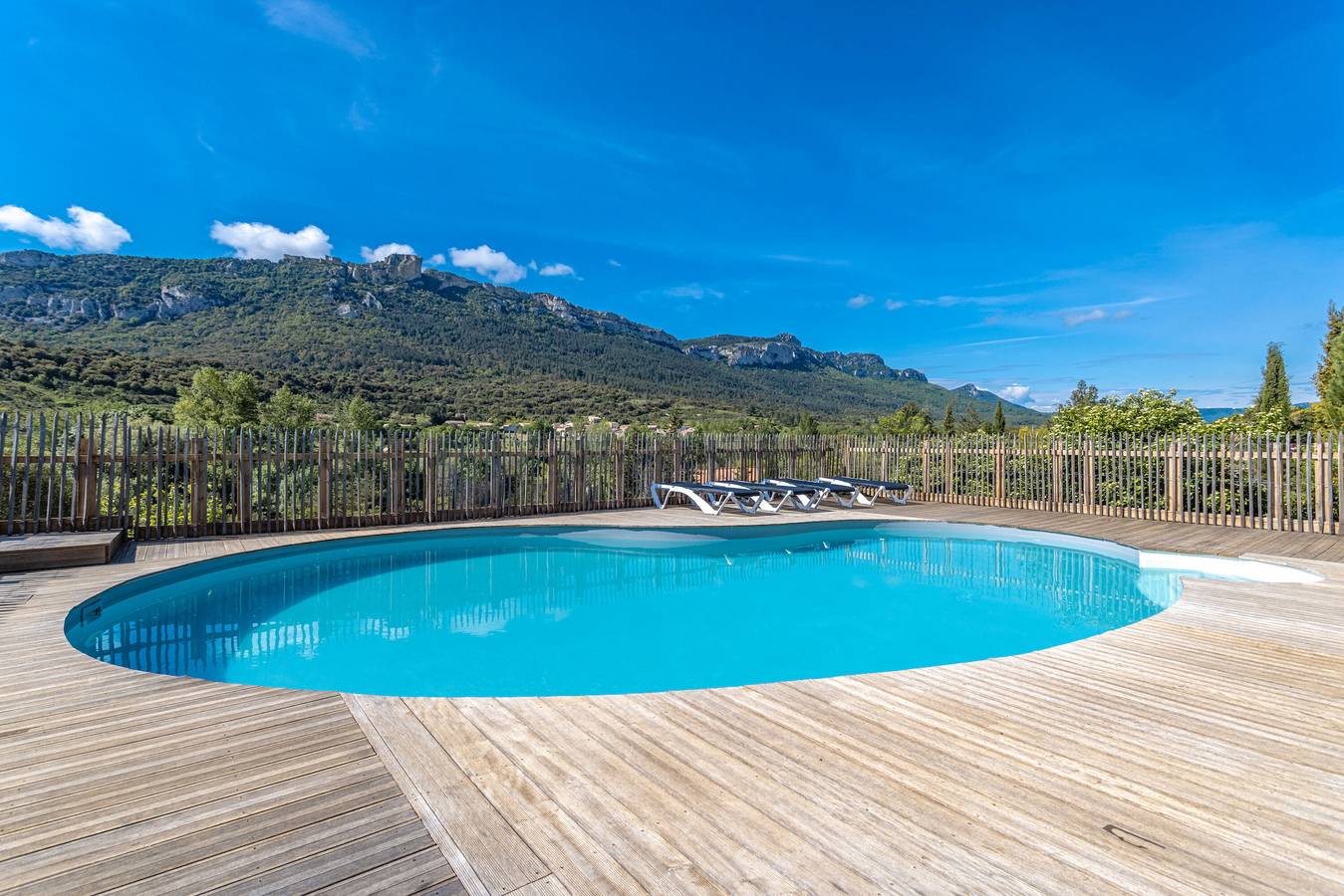 Gite Les Casots avec piscine partagée, terrasse privée et climatisation in Rouffiac-des-Corbières, Parc naturel régional Corbières-Fenouillèdes