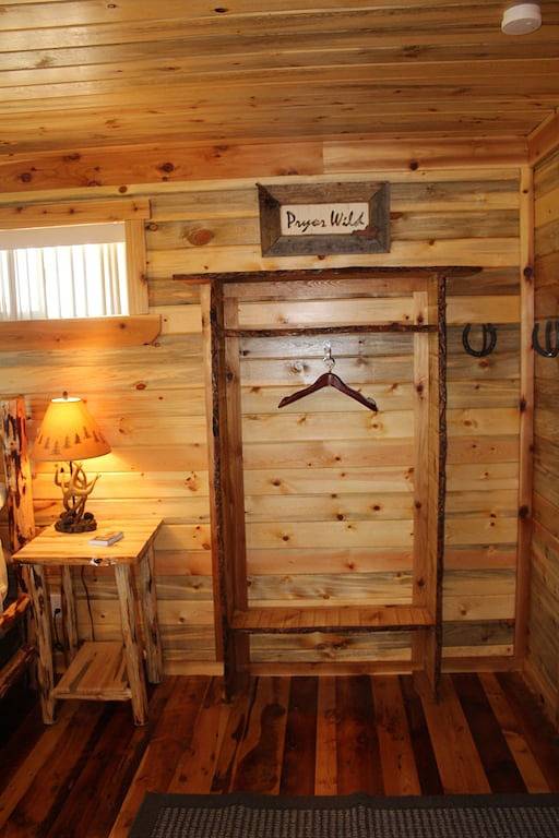 Lake House for 3 Guests in Wyoming, USA