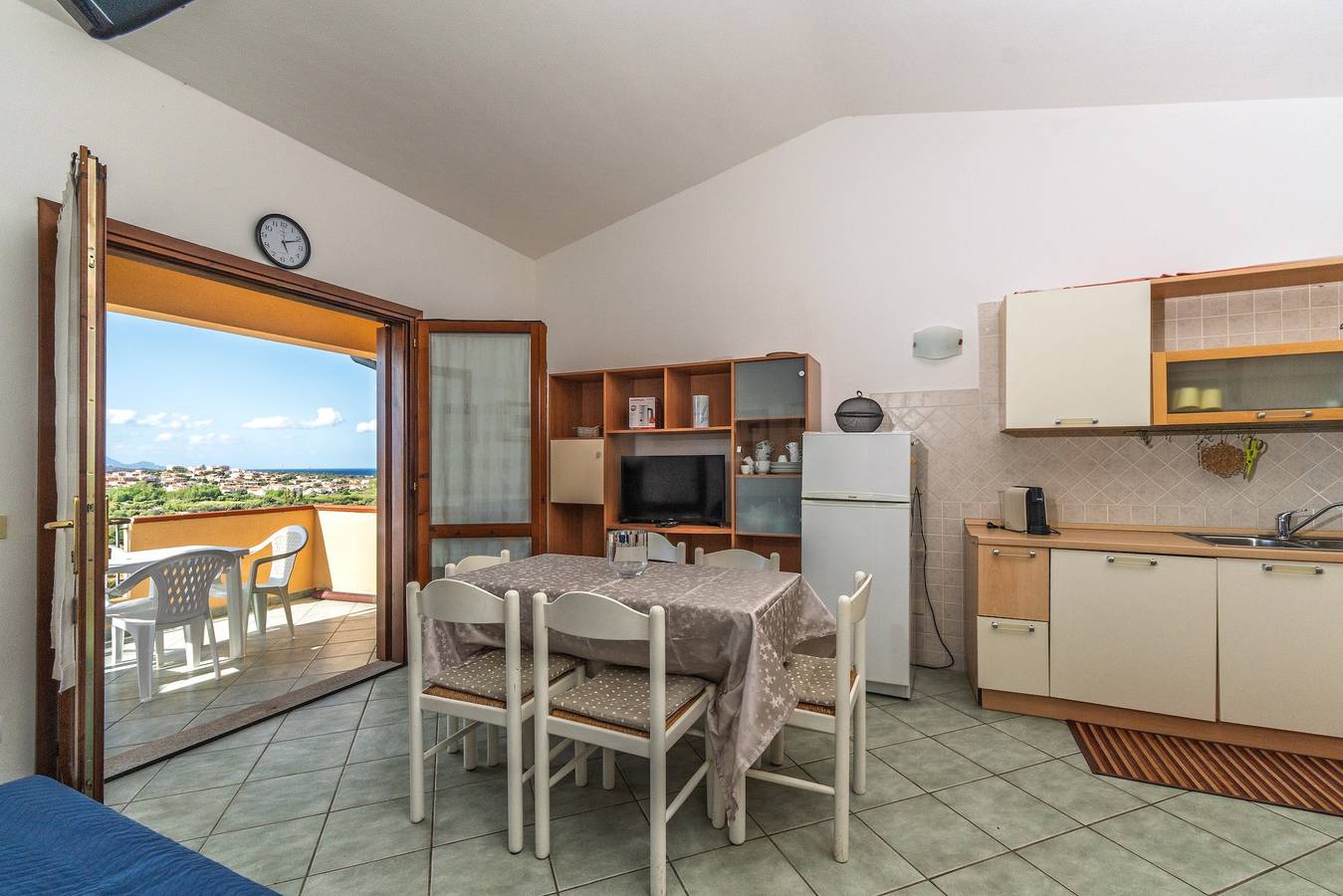 Casa Bel Vedere: Meerblick, private Terrasse und Klimaanlage in Budoni in Muriscuvò, Limpiddu