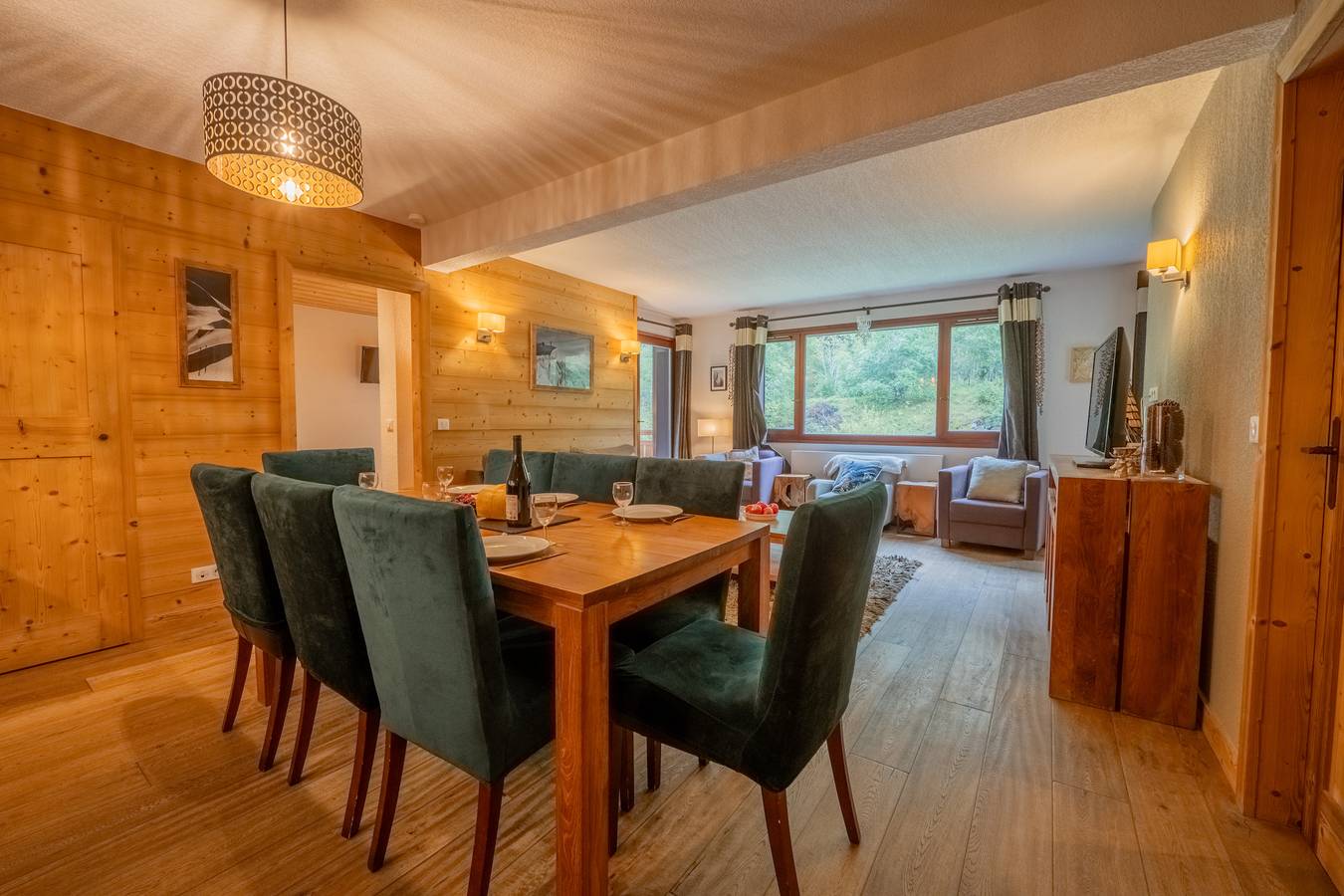 Entire apartment, L'Ours Bleu B13 - Ski In Ski Out in Vallorcine, Massif du Mont-Blanc