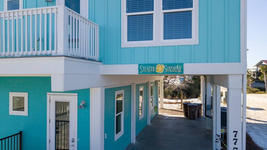 Vacation rental for 12 people, with balcony in Cape San Blas
