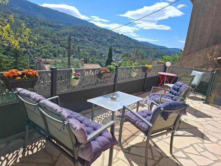 Location de vacances pour 3 personnes, avec Terrasse et Vue à Levens