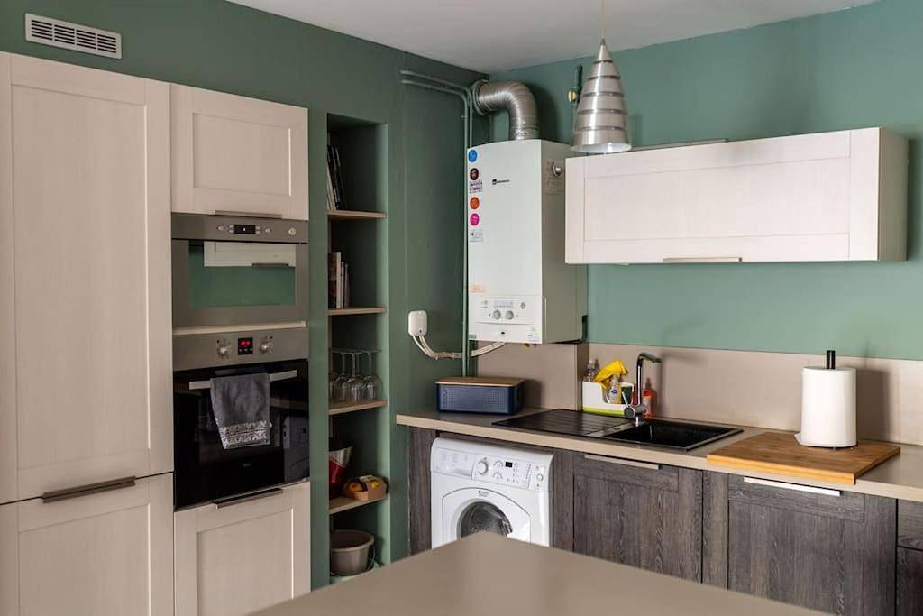 Appartement entier, Two-Bedroom Apartment in Lens, Région de Lens
