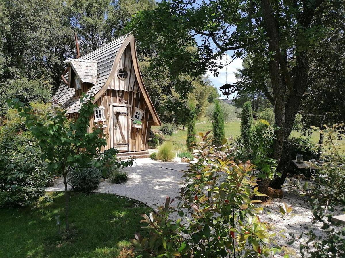 One-Bedroom Chalet in Villecroze, Région de Draguignan