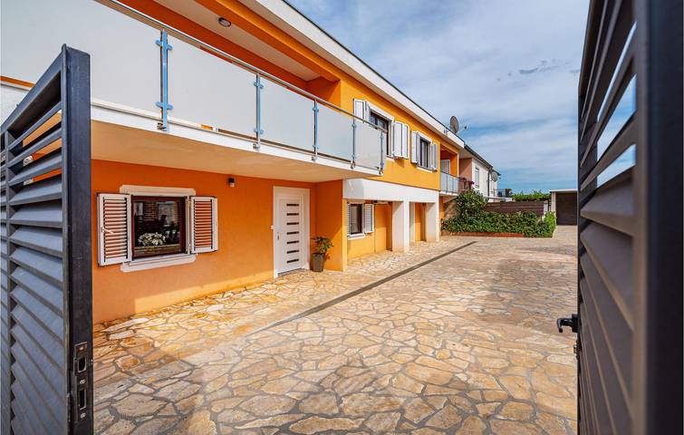 Vakantiehuis voor 7 personen, with tuin and zwembad as well as terras - 1
