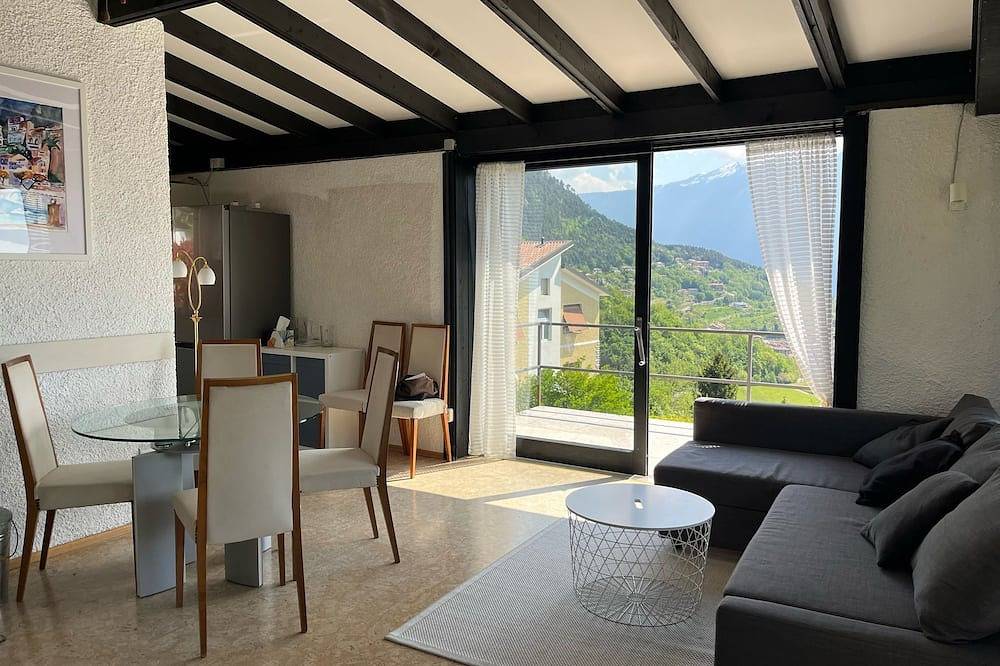 Ferienbungalow mit wunderschönem Blick auf den Gardasee und Monte Baldo in Tignale, Gardasee-Berge