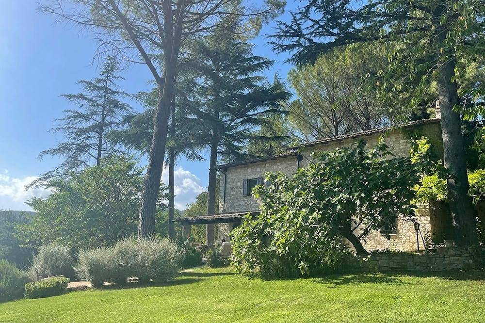 Piediluco cottage in Terni, Valnerina