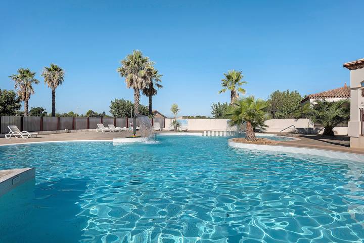 Casa contemporánea con vistas al lago cerca del lago de Jouarres in Homps, Region de Narbonne